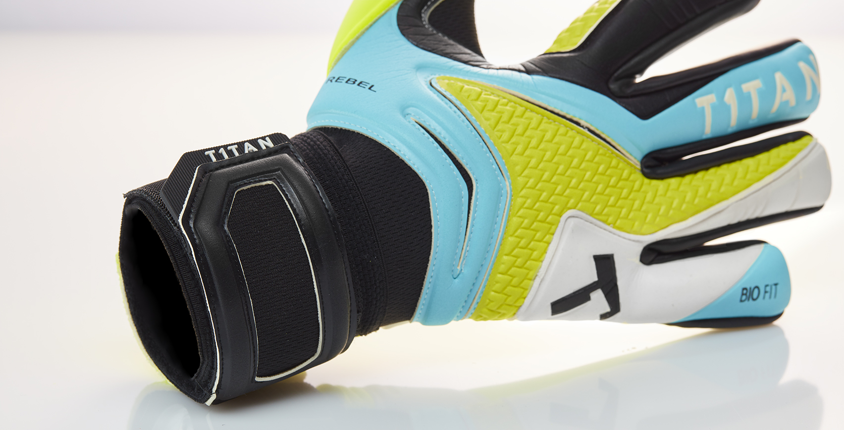 REBEL Neon goalkeeper gloves with 4mm Monster Grip